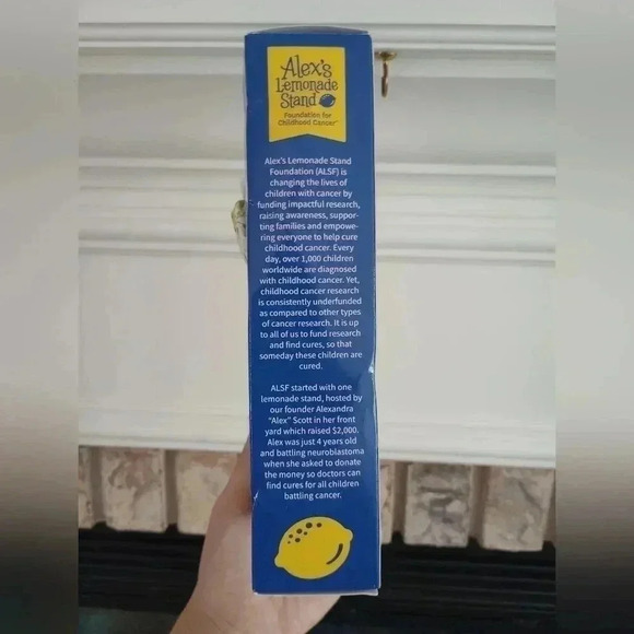 Alex's lemonade stand detangling brush lemon theme hair accessories jewelry box - Picture 2 of 3